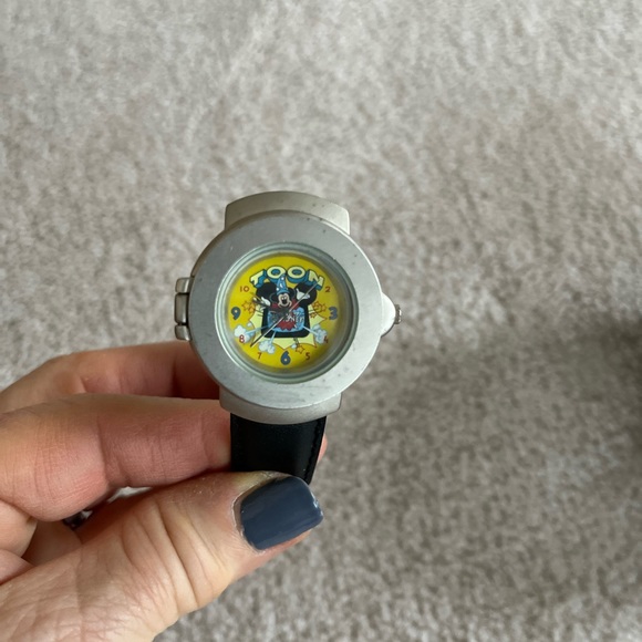 VINTAGE TOON POP-UP WATCH & CONTAINER - Picture 2 of 11